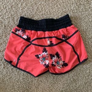 ***SOLD*** Lululemon Tracker Shorts 4”